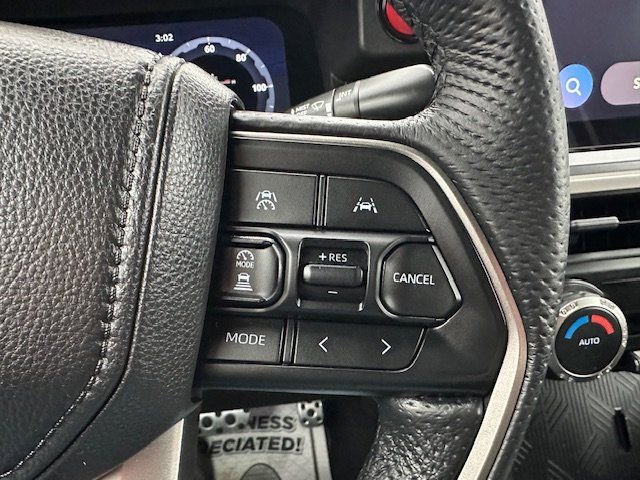 Used 2025 Toyota Tacoma TRD Sport image 16