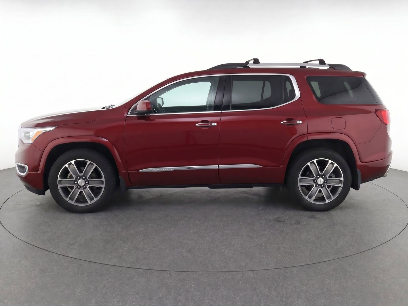 Used 2017 GMC Acadia Denali w/ Technology Package FWD image 7