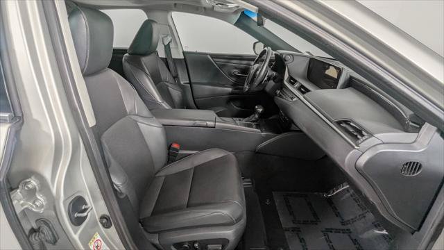 Used 2019 Lexus ES 300h w/ Premium Package FWD image 24
