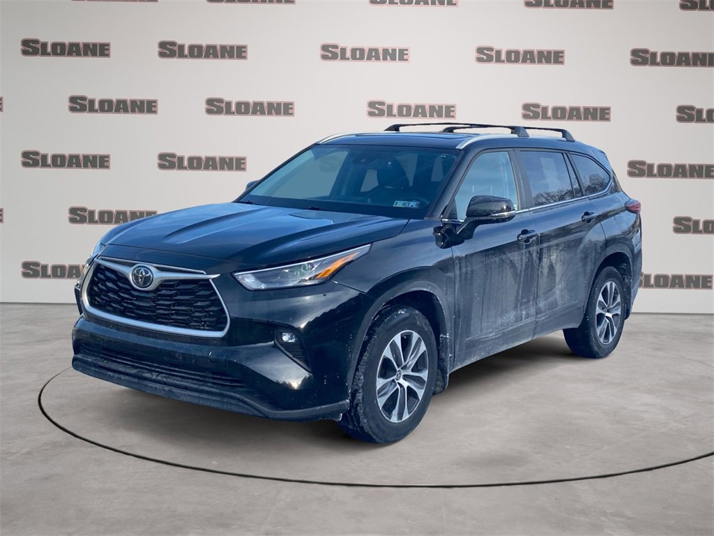 Used 2023 Toyota Highlander XLE image 1