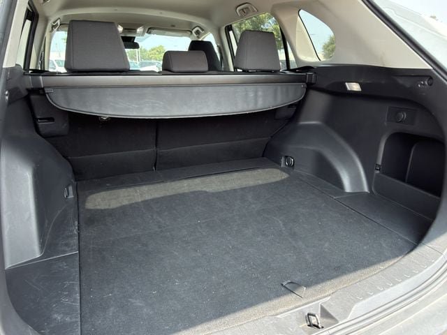 Certified 2025 Toyota RAV4 XLE FWD image 27