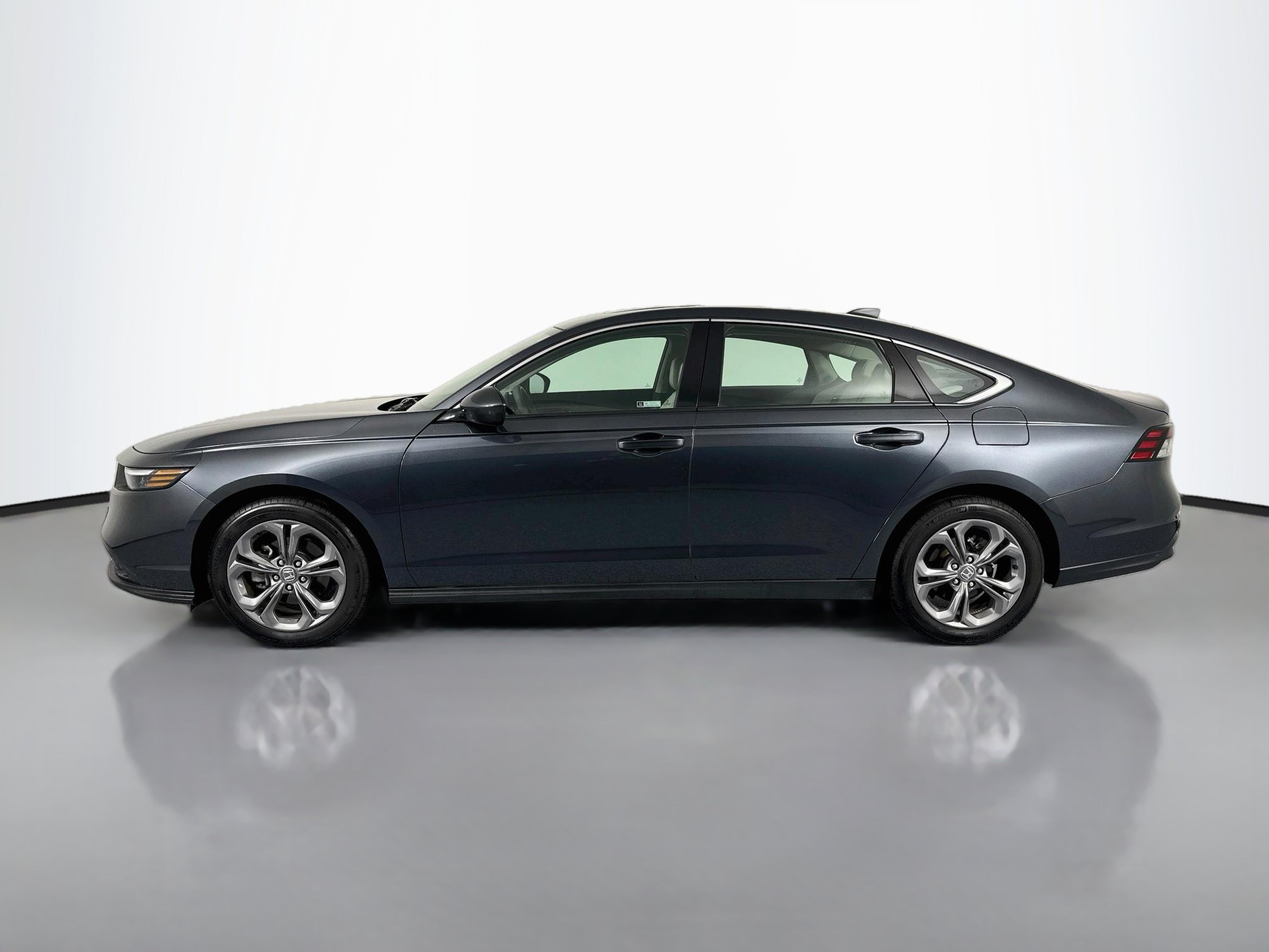 Certified 2024 Honda Accord EX image 8