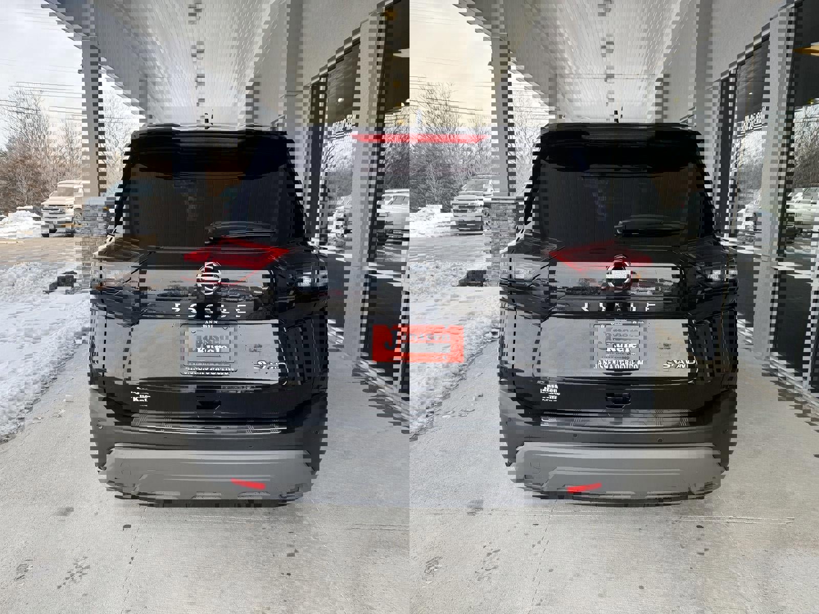 Used 2023 Nissan Rogue SV w/ SV Premium B Package AWD/4WD image 7