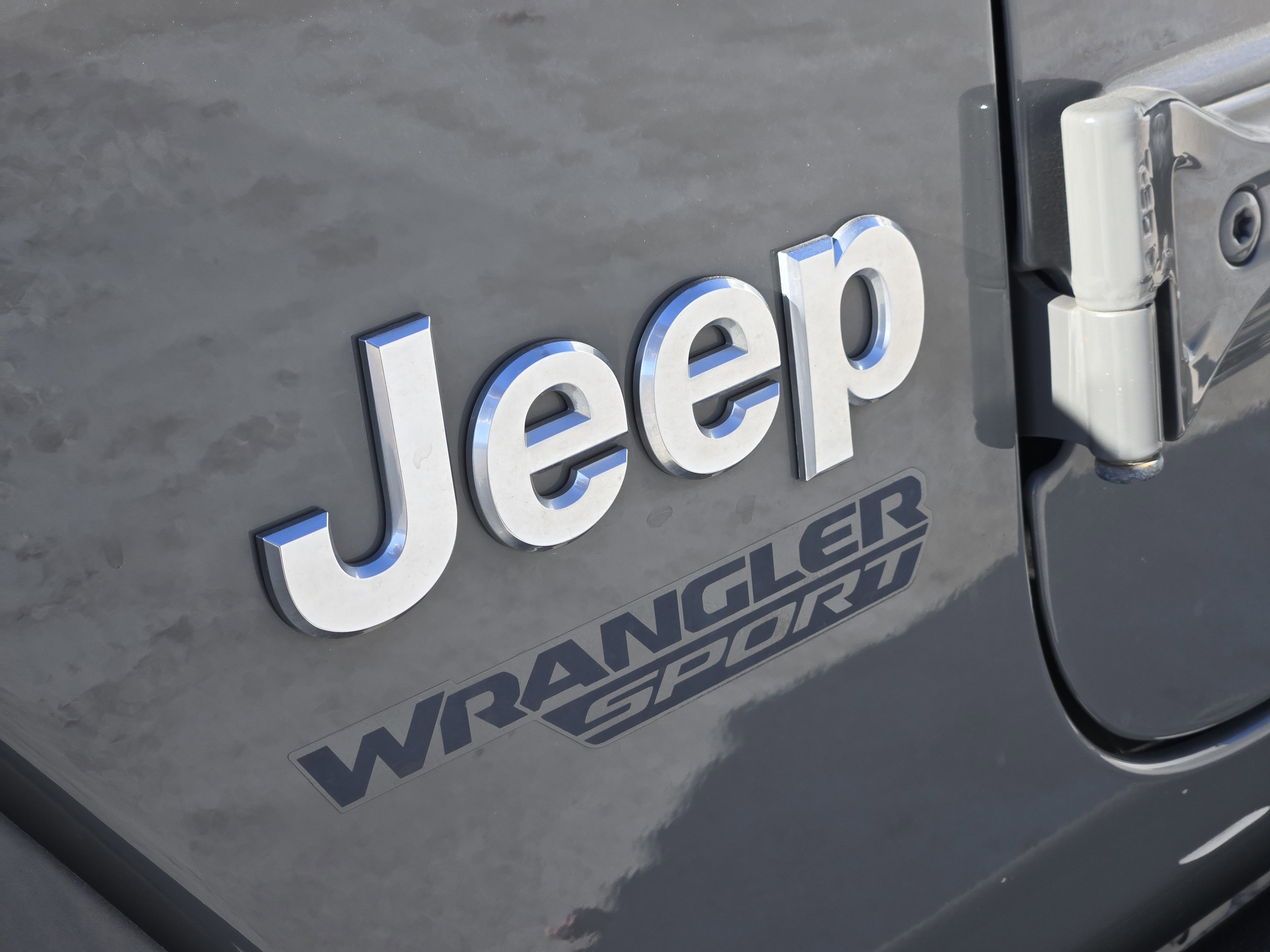 Used 2020 Jeep Wrangler Sport S image 12