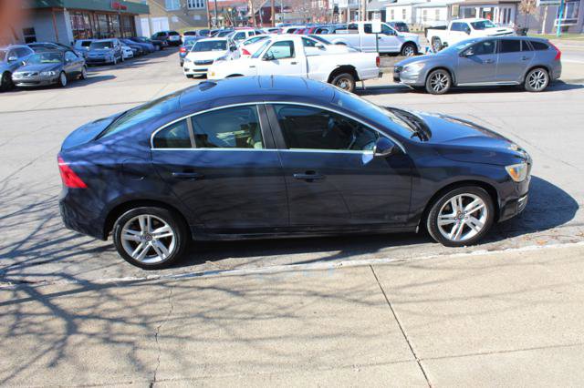Used 2014 Volvo S60 T5 image 4