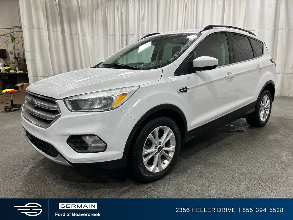 Used 2018 Ford Escape SE w/ Ford Safe & Smart Package AWD/4WD image 4