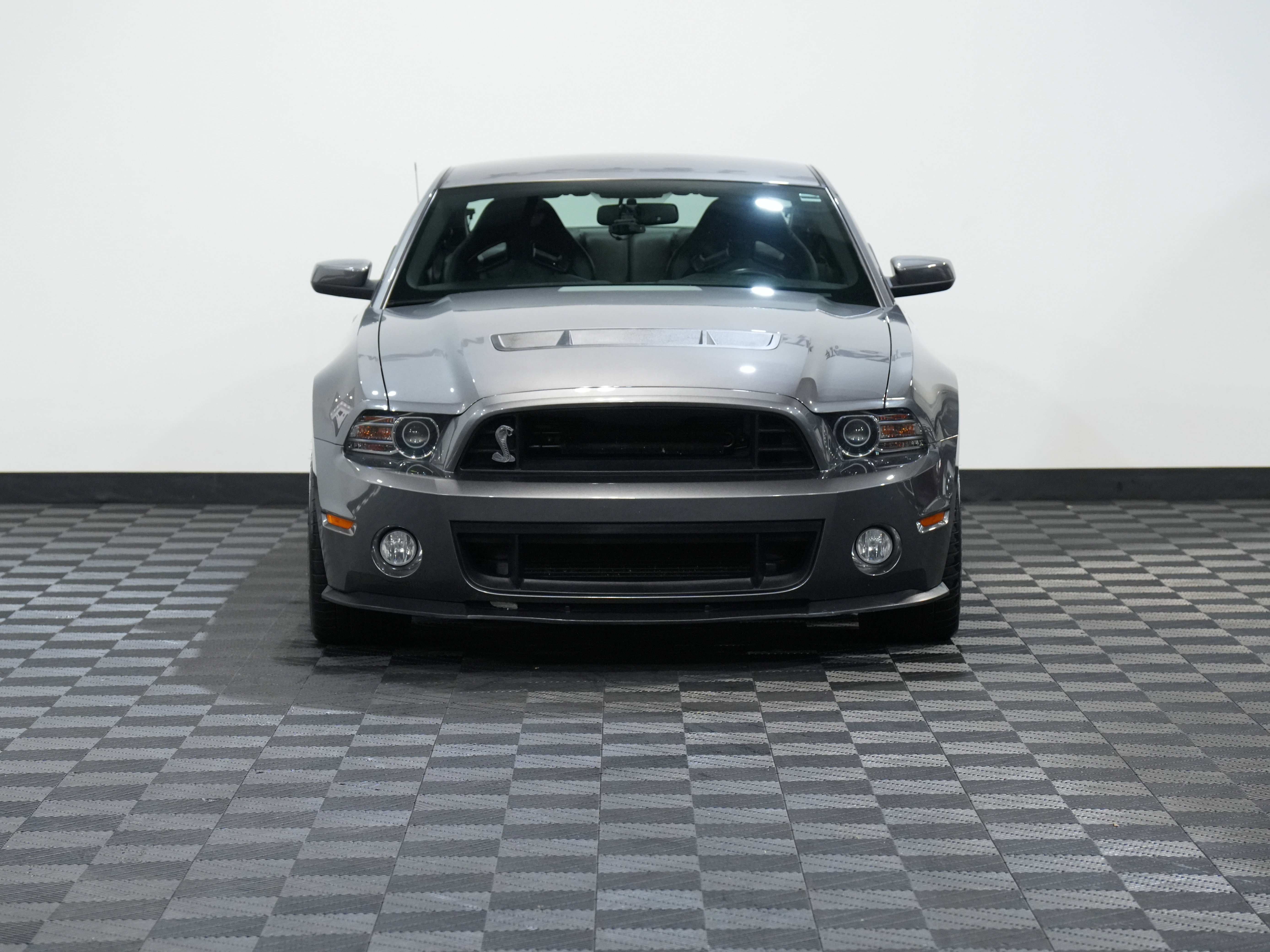 Used 2013 Ford Mustang Shelby GT500 image 4