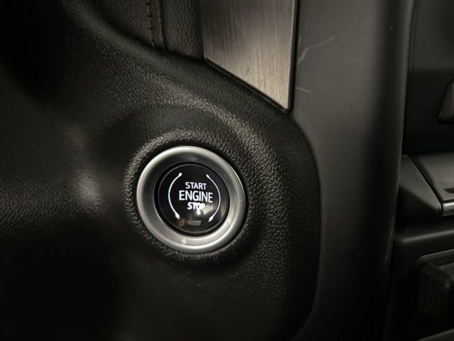 Used 2022 GMC Sierra 2500 AT4 AWD/4WD image 13