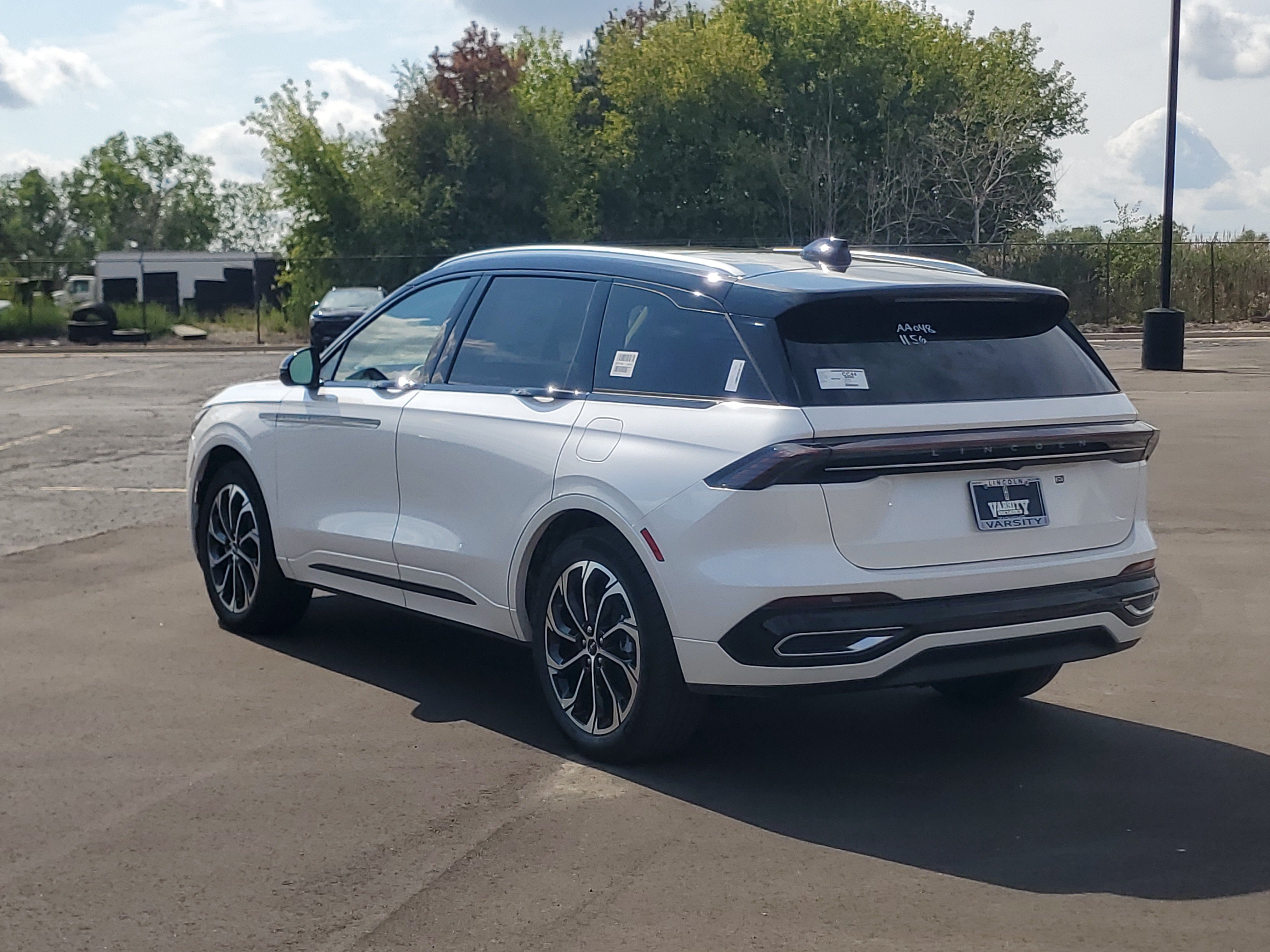 New 2026 Lincoln Nautilus Reserve AWD/4WD image 3