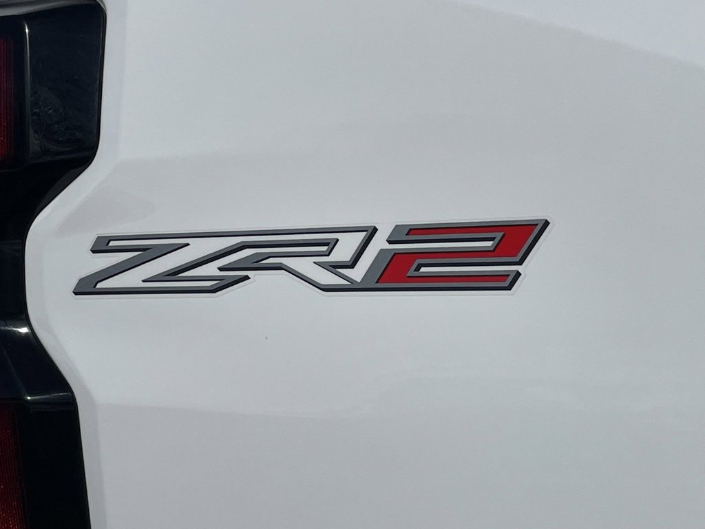 Used 2024 Chevrolet Colorado ZR2 w/ Safety Package image 18