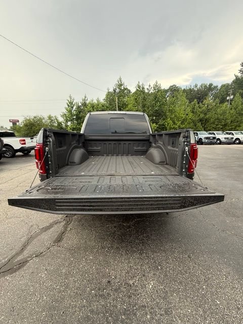 Used 2018 Ford F150 Raptor w/ Equipment Group 802A Luxury AWD/4WD image 5