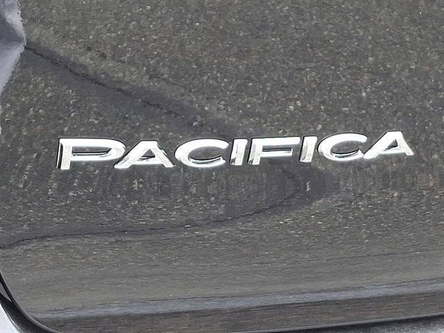 New 2026 Chrysler Pacifica Select image 22