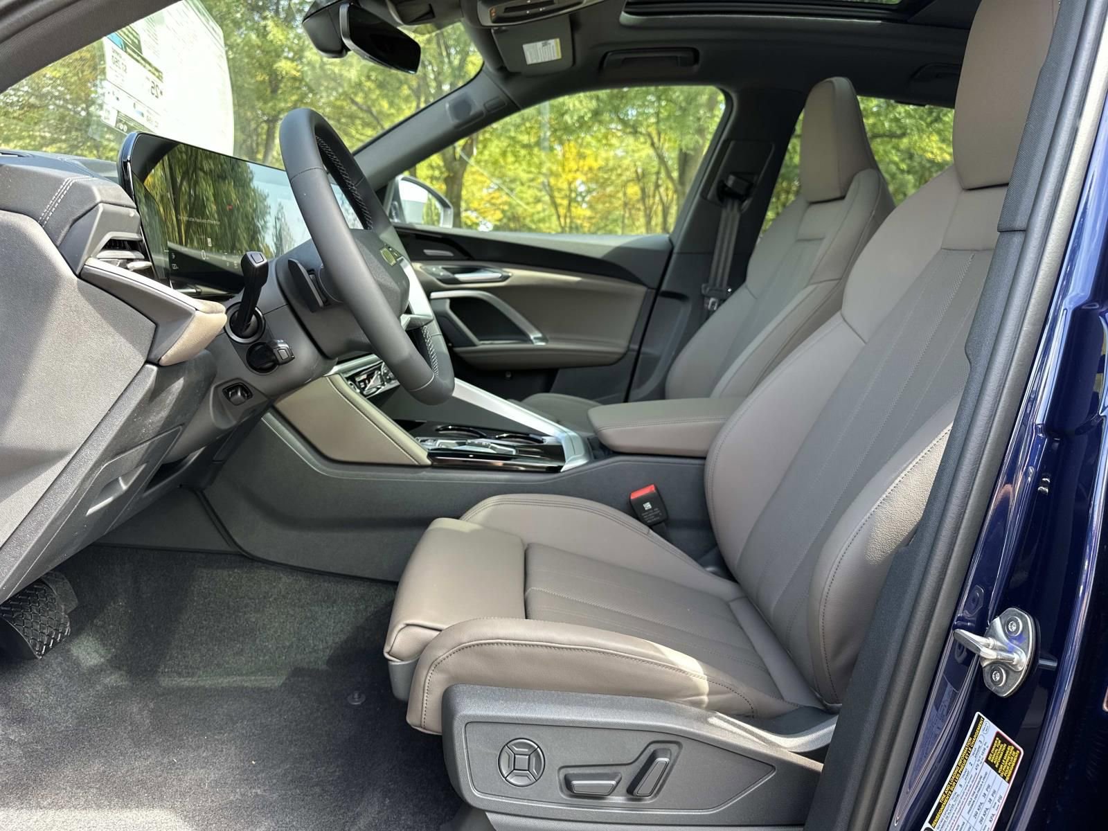 New 2025 Audi Q5 Premium Plus image 24