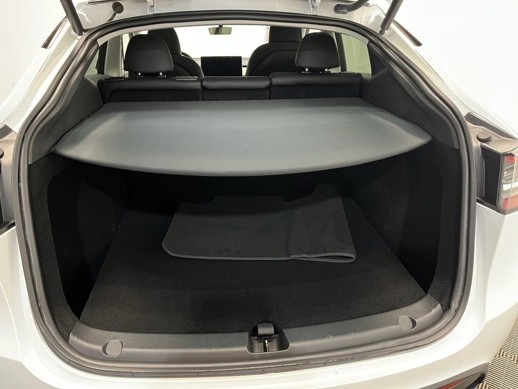 Used 2023 Tesla Model Y Long Range image 19