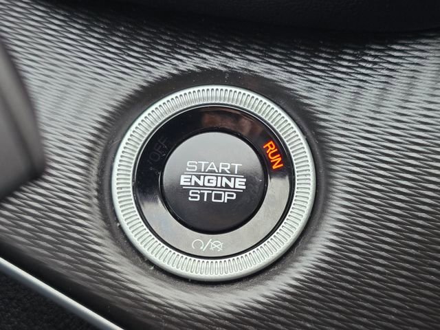 Certified 2025 Jeep Grand Cherokee Laredo X image 17