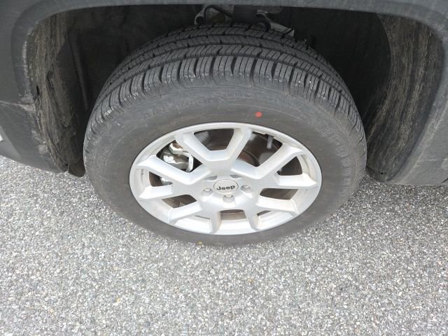 Used 2023 Jeep Renegade Latitude image 12