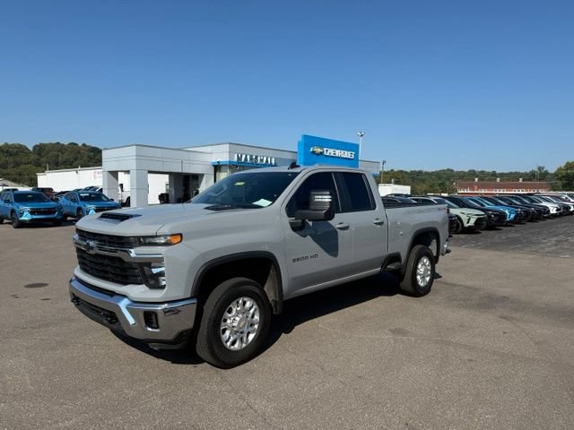 Used 2024 Chevrolet Silverado 2500 LT w/ All Star Edition AWD/4WD image 3