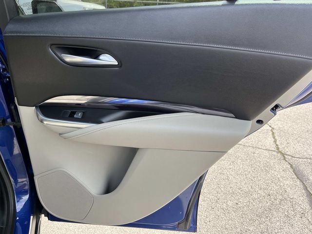 Used 2021 Cadillac XT4 Luxury w/ Cold Weather Package FWD image 23