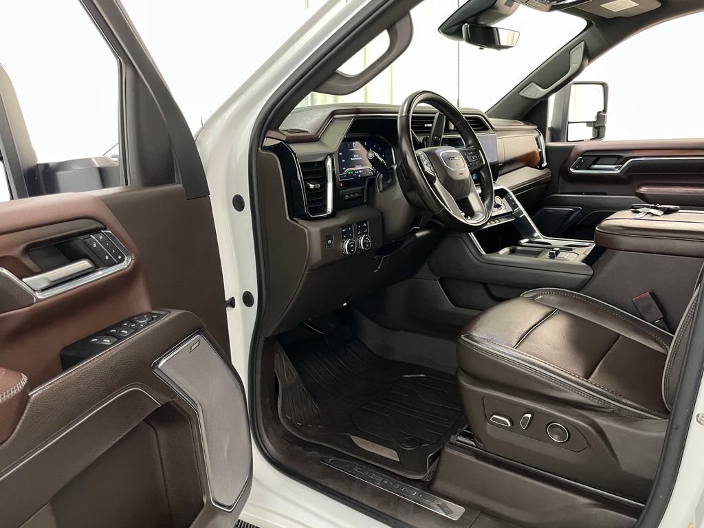 Certified 2024 GMC Sierra 3500 Denali w/ Denali Reserve Package AWD/4WD image 29