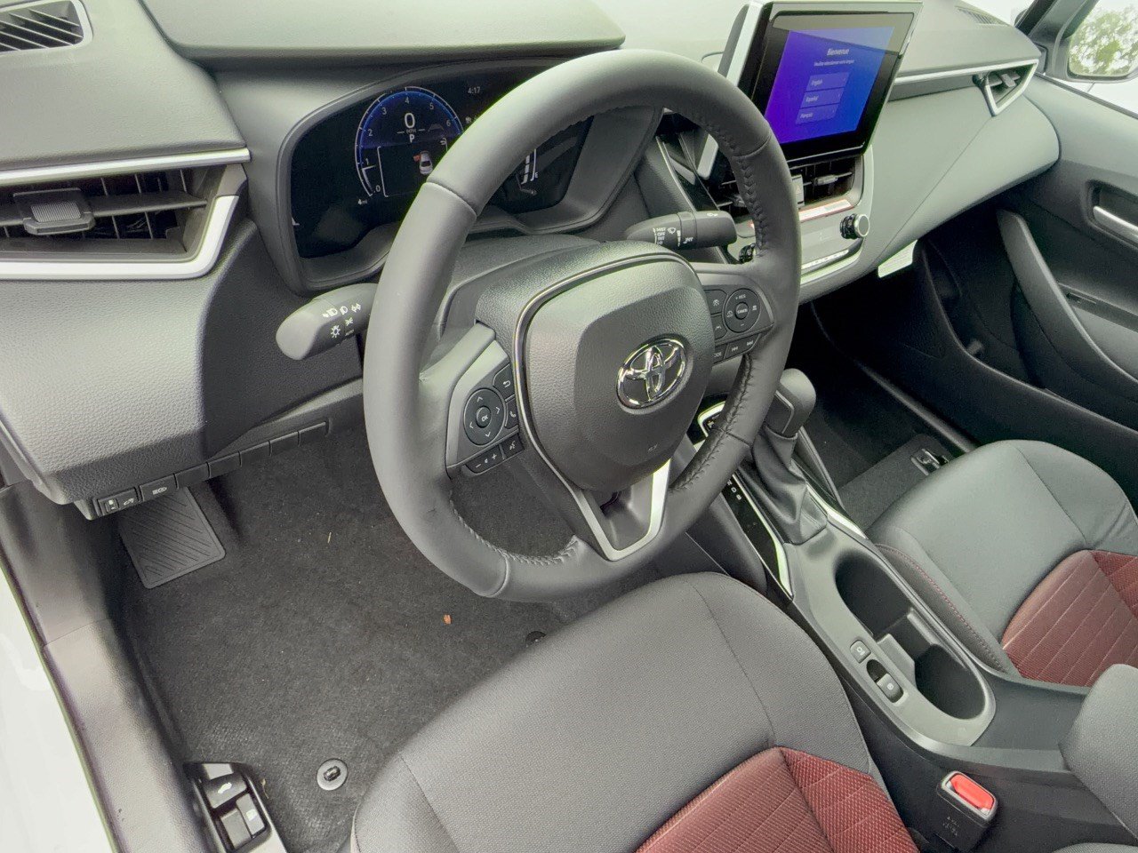 New 2027 Toyota Corolla SE FWD image 4