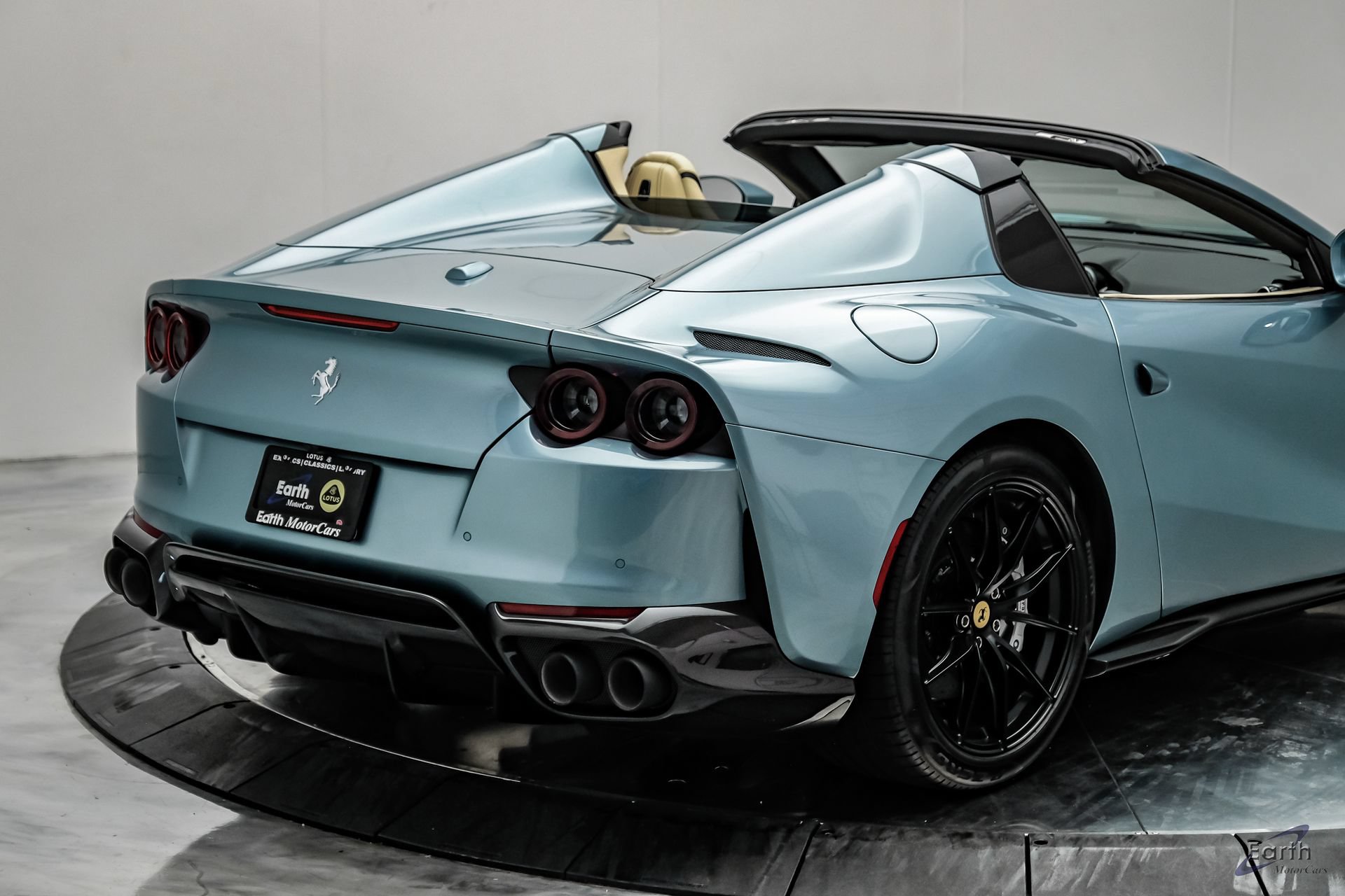 Used 2023 Ferrari 812 GTS RWD image 24
