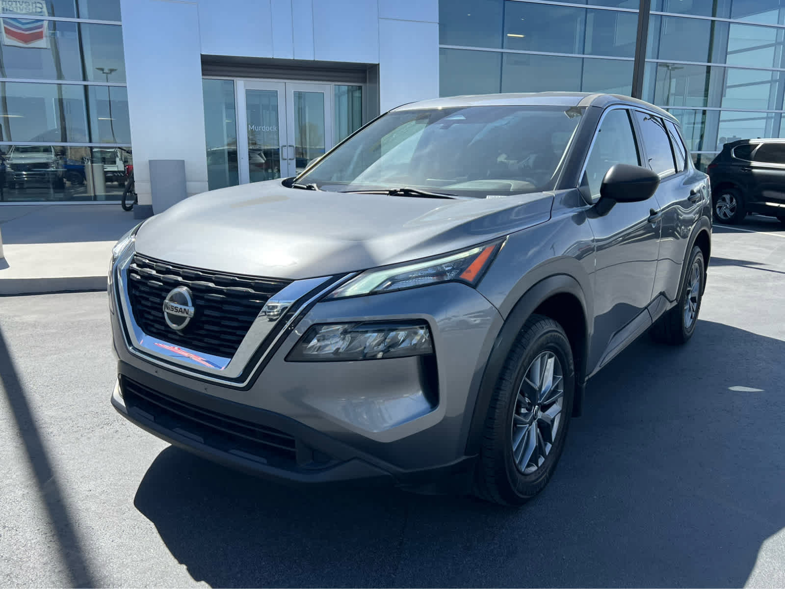 Used 2021 Nissan Rogue S image 2