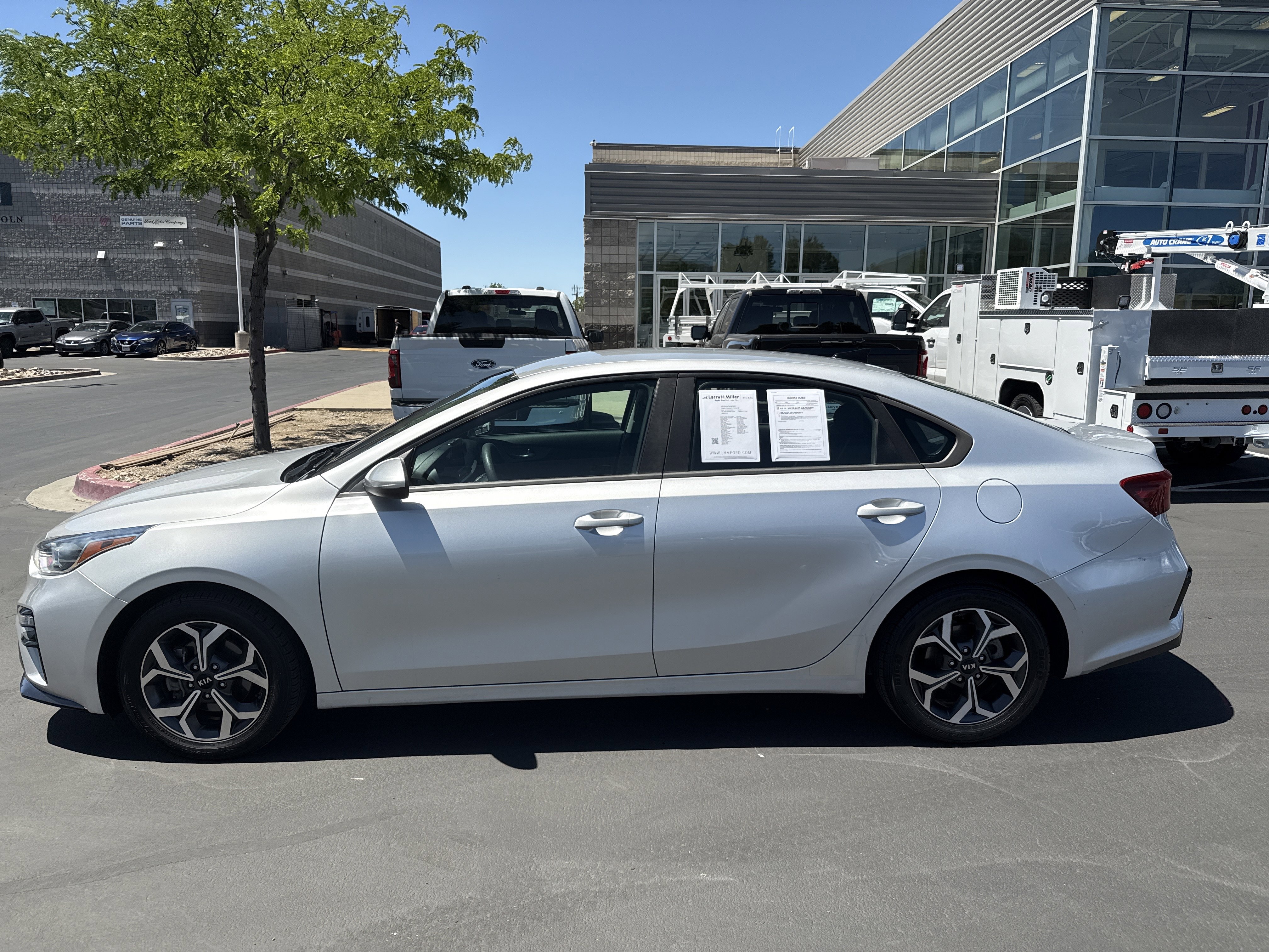 Used 2019 Kia Forte LXS FWD image 2