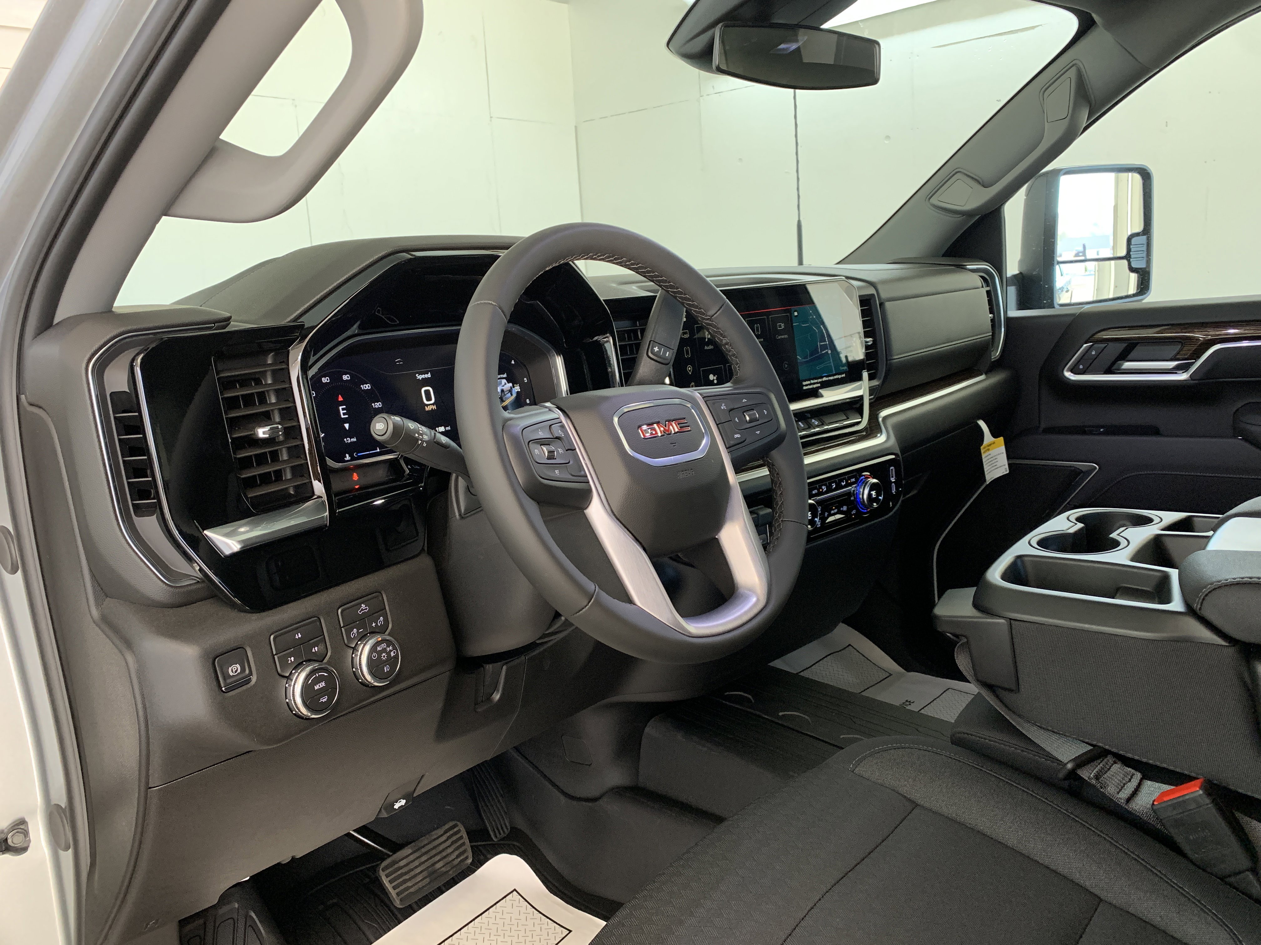 New 2026 GMC Sierra 2500 SLE image 15