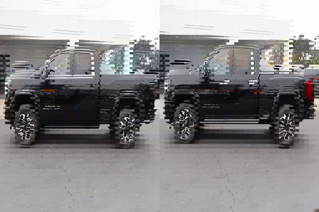 New 2026 GMC Sierra 2500 Denali Ultimate image 5