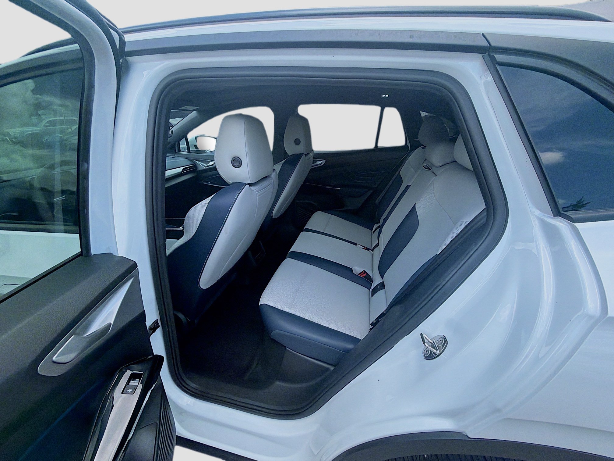 Used 2024 Volkswagen ID.4 Pro S RWD image 24