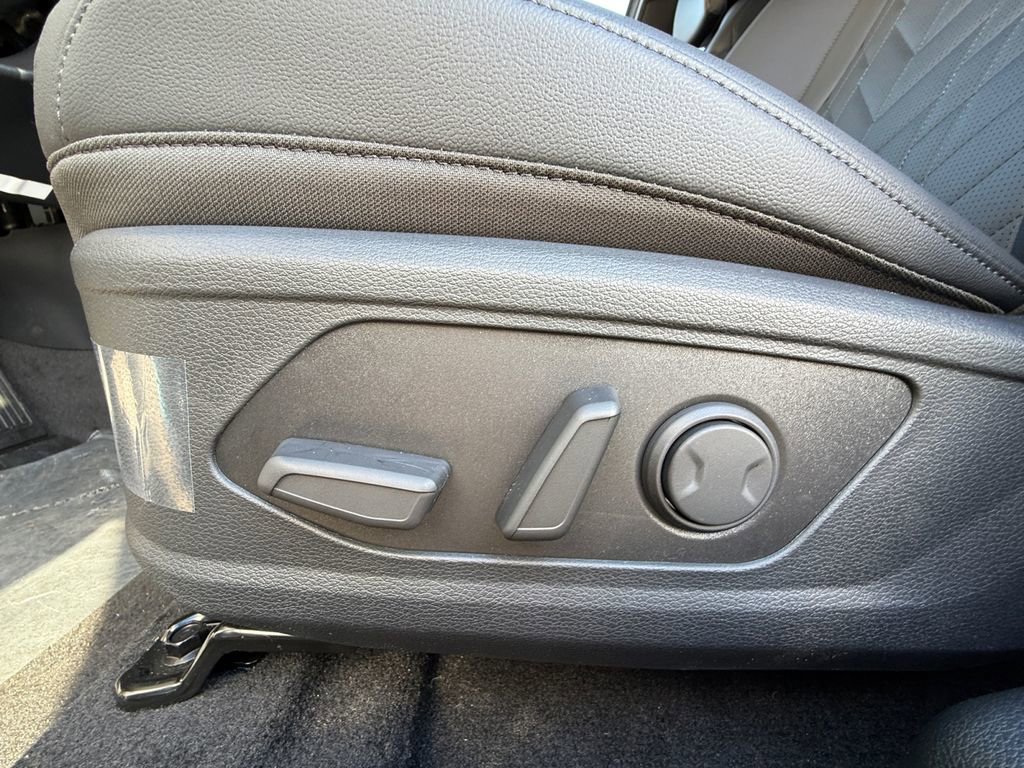 New 2025 Kia Sportage X-Line image 11