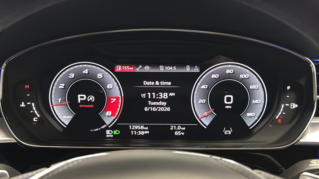 Used 2024 Audi S8 w/ S8 Comfort Plus Package AWD/4WD image 18