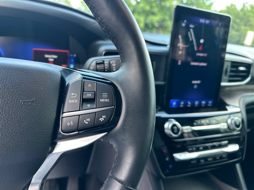 Used 2023 Ford Explorer Platinum w/ Technology Package AWD/4WD image 28