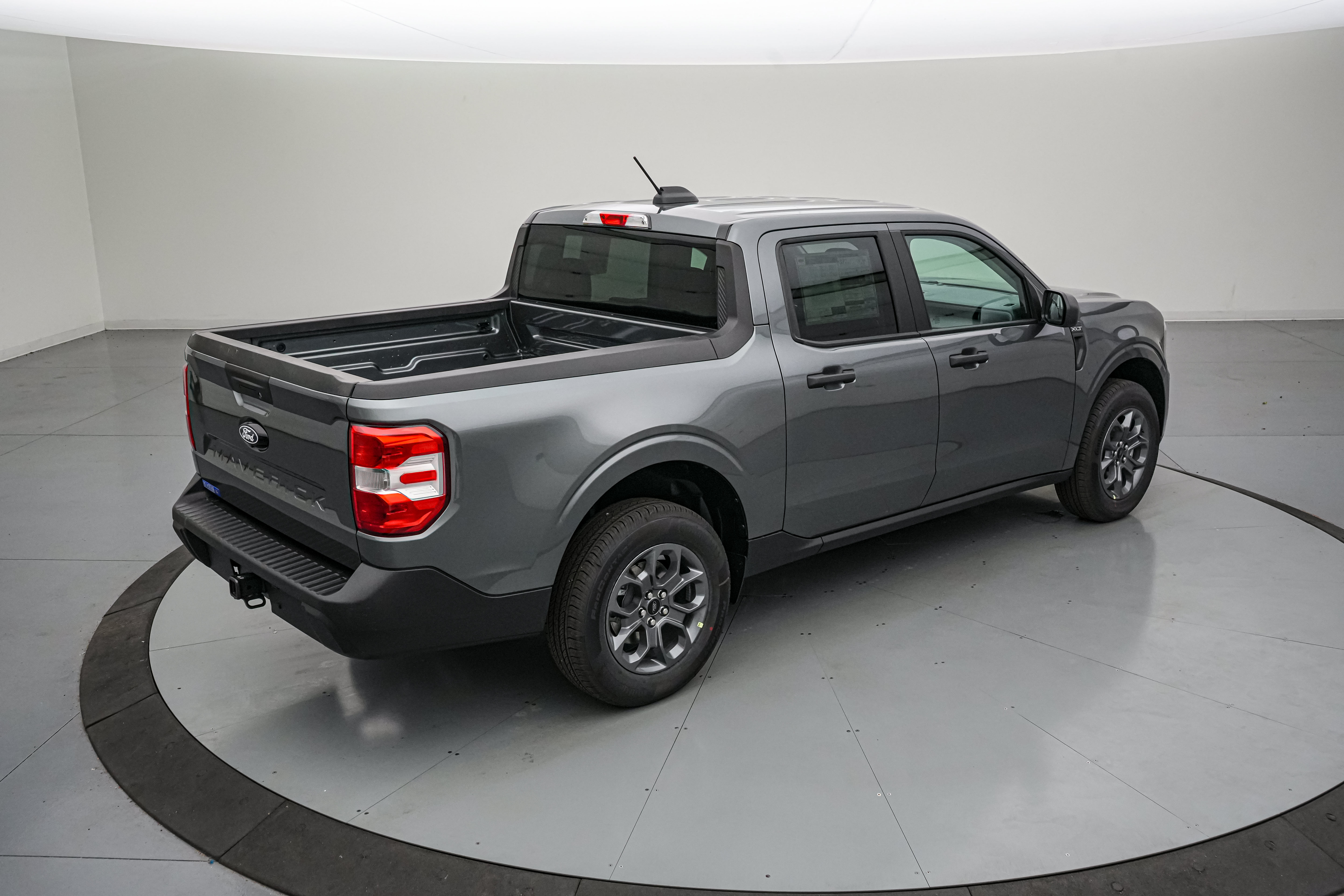 New 2026 Ford Maverick XLT w/ Equipment Group 301A AWD/4WD image 4