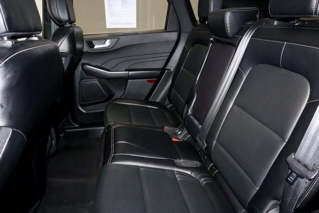 Used 2025 Ford Escape Platinum image 23