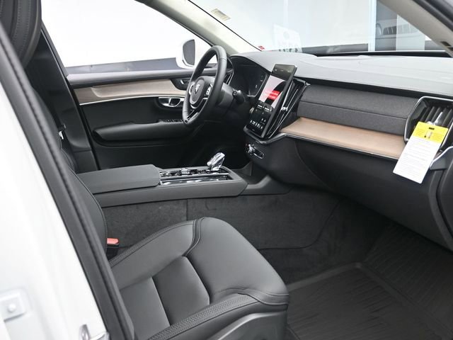 New 2026 Volvo XC90 T8 Plus w/ Protection Package Premier image 29