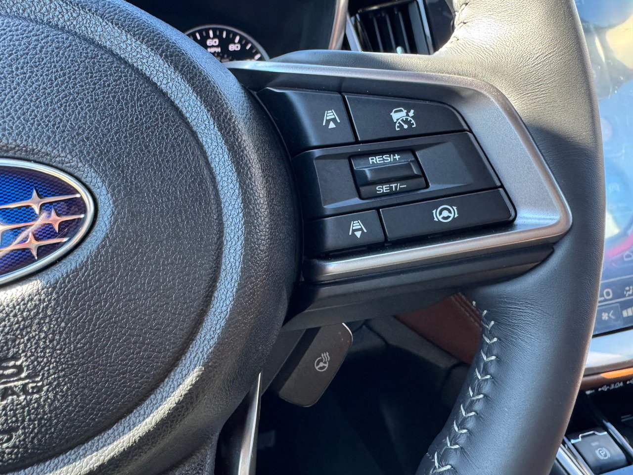 Certified 2025 Subaru Outback Touring XT w/ Tech Package 2 image 32