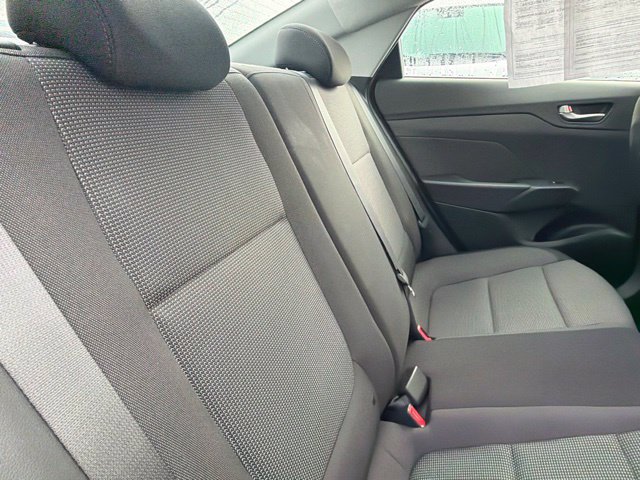 Used 2022 Hyundai Accent SE FWD image 13