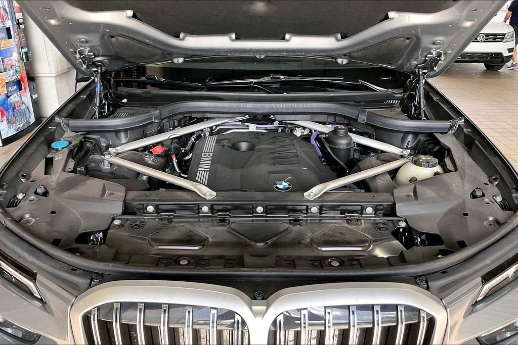 Used 2026 BMW X7 xDrive40i AWD/4WD image 28