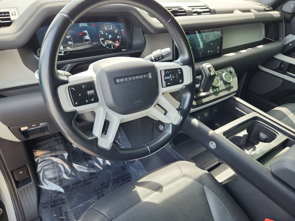 Used 2021 Land Rover Defender 110 X-Dynamic SE AWD/4WD image 14