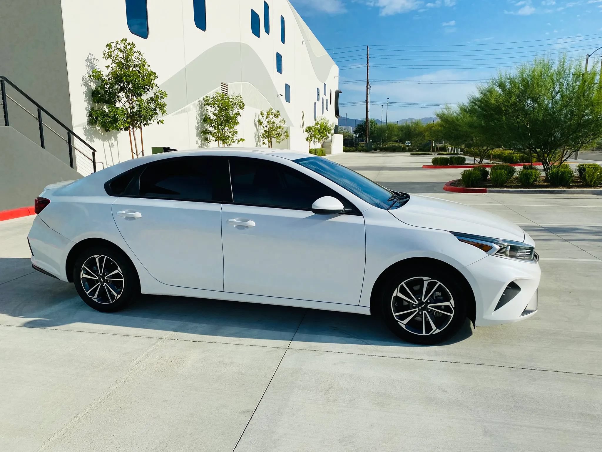 Used 2023 Kia Forte LXS FWD image 6