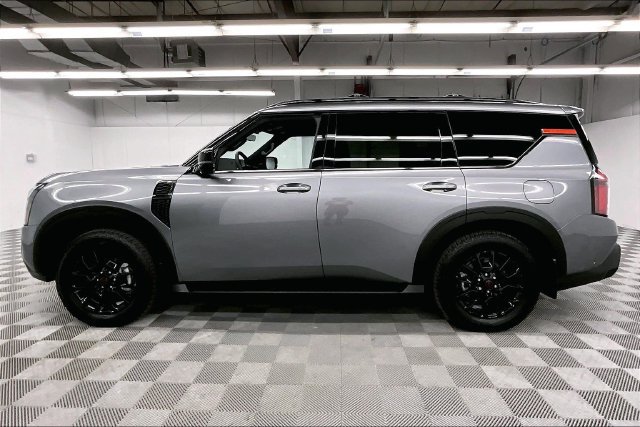 Used 2025 Nissan Armada PRO-4X AWD/4WD image 14