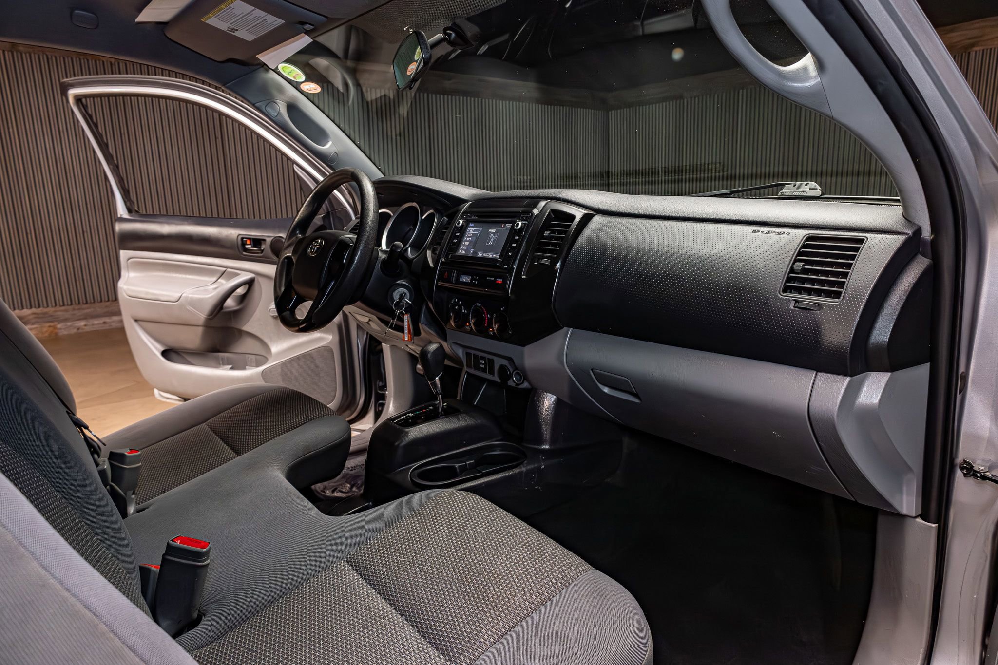 Used 2014 Toyota Tacoma 2WD Regular Cab image 15