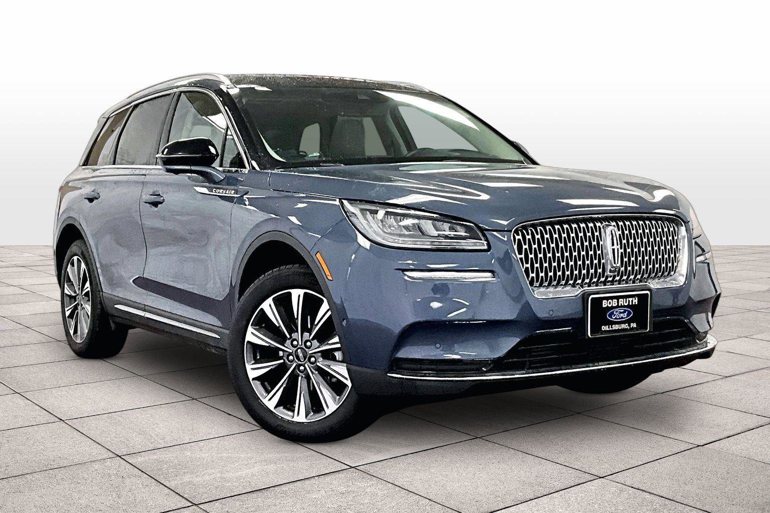 Used 2022 Lincoln Corsair Reserve w/ Equipment Group 201A image 2