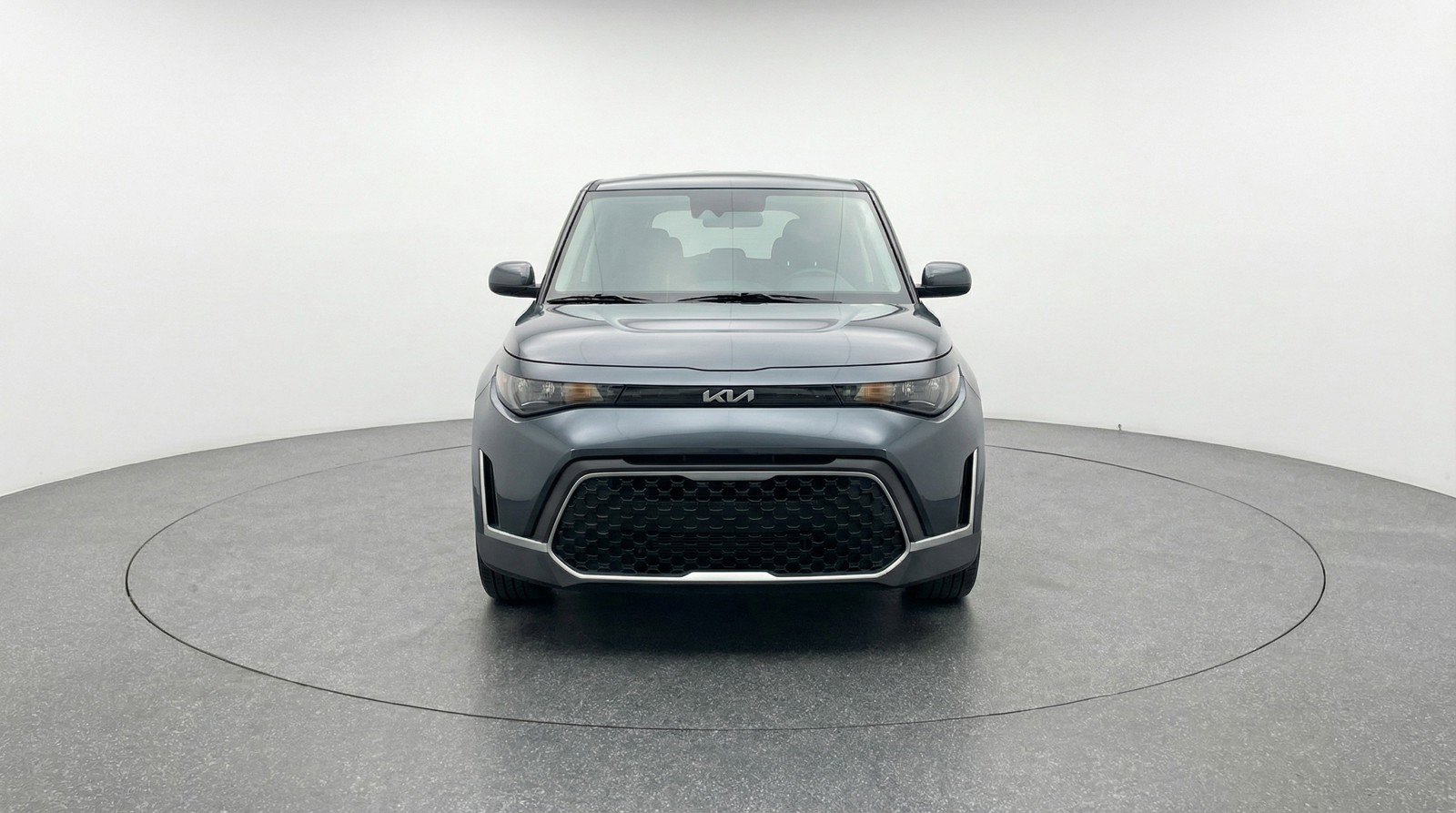 Used 2025 Kia Soul LX w/ LX Technology Package image 2