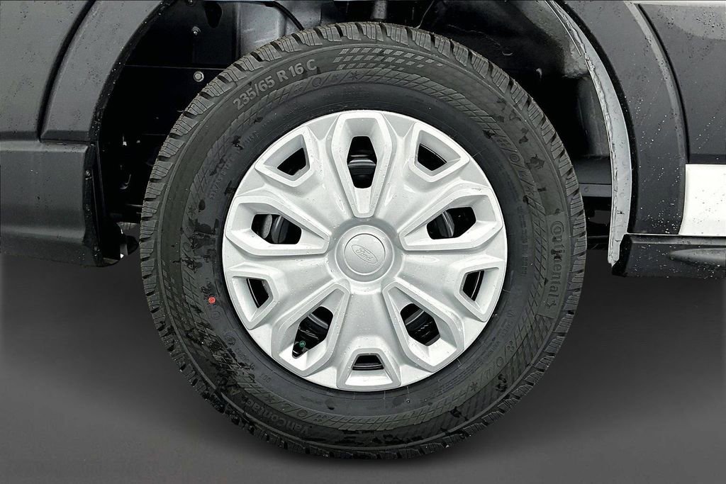 New 2025 Ford Transit 250 148 Medium Roof image 13