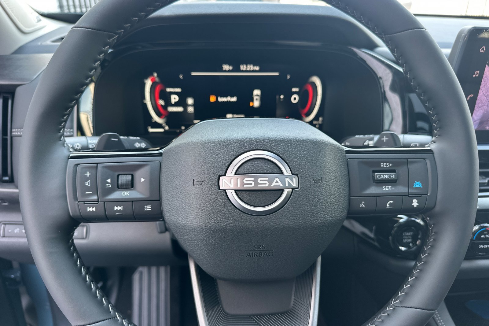 New 2026 Nissan Pathfinder Platinum FWD image 21