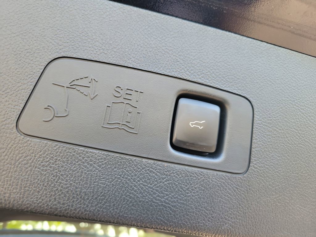 Certified 2022 Lincoln Corsair FWD image 11