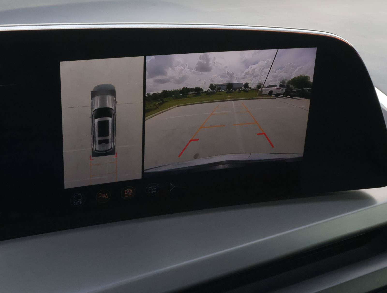 Certified 2027 Cadillac Vistiq Luxury AWD/4WD image 32