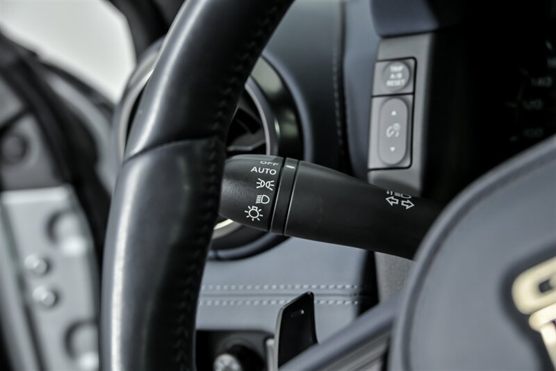 Used 2020 Nissan GT-R Premium AWD/4WD image 28